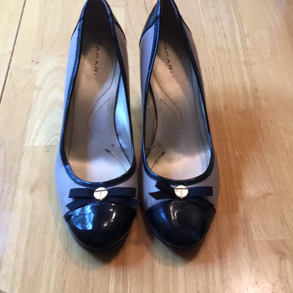 Tahari pumps